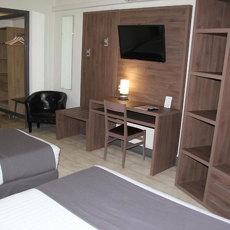 Hotel Univers Carpentras Exterior photo